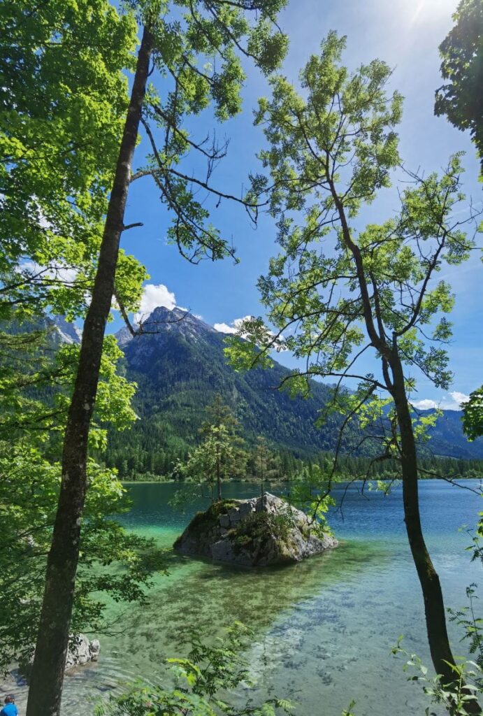 Hintersee Ramsau bei Berchtesgaden mit dem magischen Zauberwald